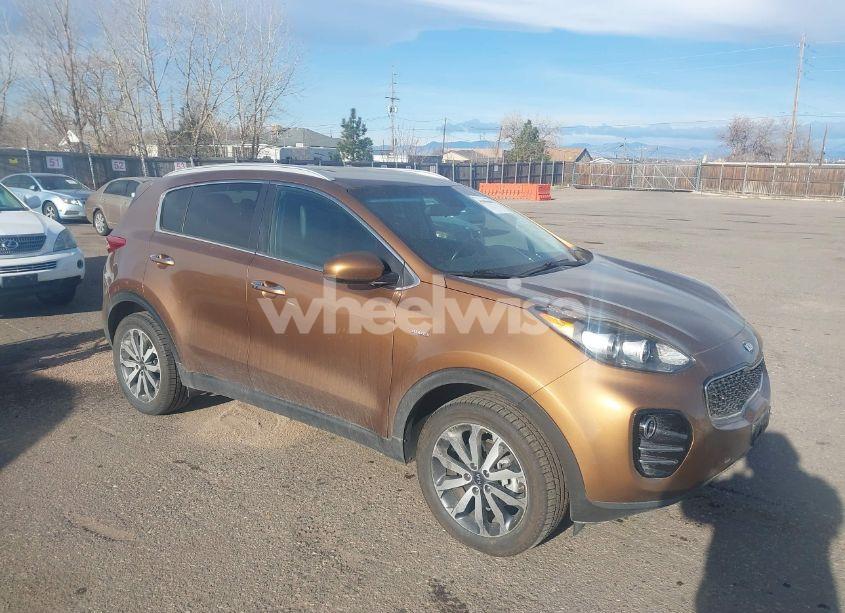 2017 Kia Sportage EX (VIN KNDPNCACXH7226186) main photo