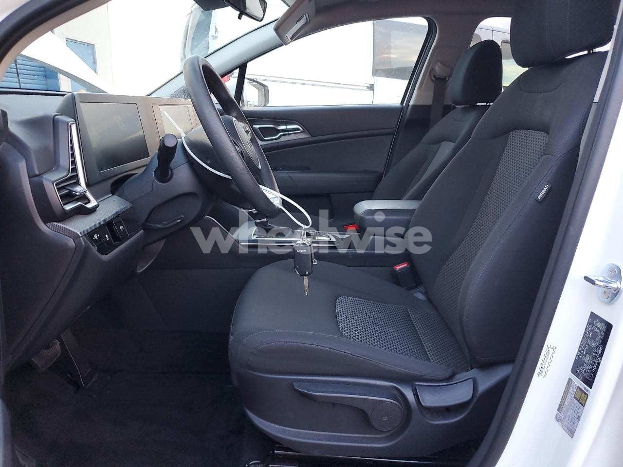 Photo 7 of 2025 KIA SPORTAGE LX (VIN KNDPU3DF1S7386957)