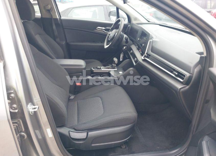 Photo 5 of 2024 Kia Sportage LX (VIN KNDPU3DF4R7234536)