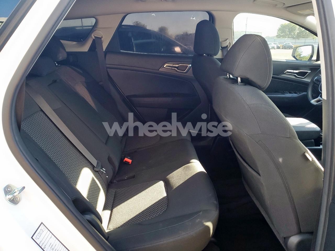 Photo 11 of 2024 KIA SPORTAGE LX (VIN KNDPU3DF5R7281025)