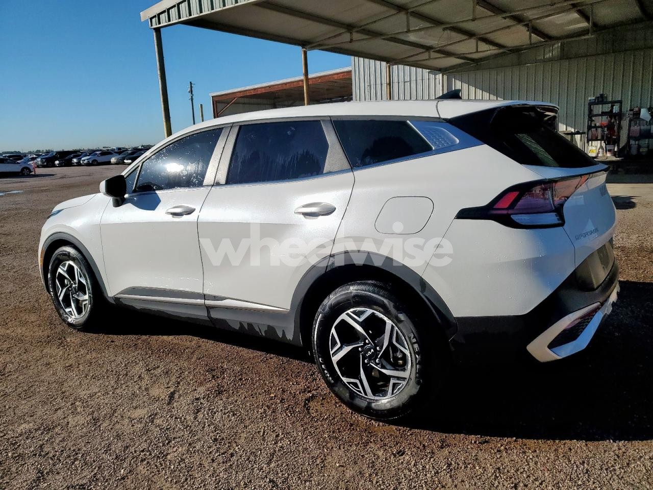 Photo 2 of 2024 KIA SPORTAGE LX (VIN KNDPU3DF5R7281025)