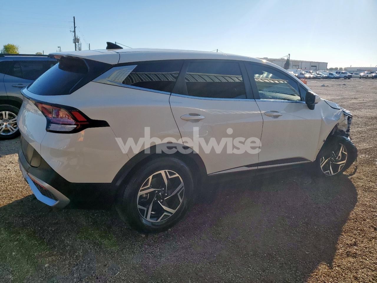Photo 3 of 2024 KIA SPORTAGE LX (VIN KNDPU3DF5R7281025)