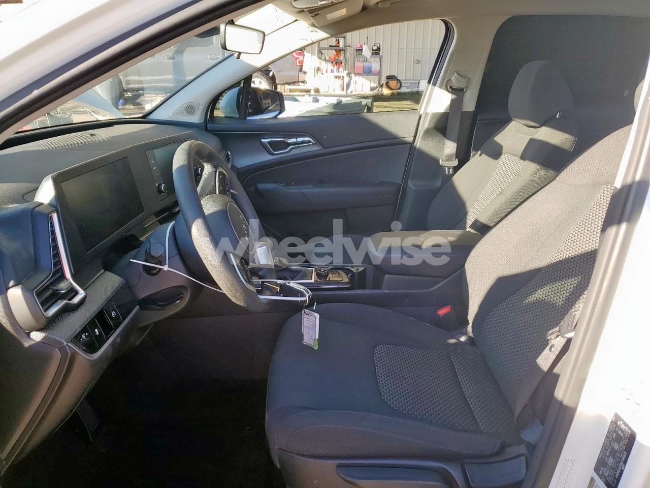 Photo 7 of 2024 KIA SPORTAGE LX (VIN KNDPU3DF5R7281025)