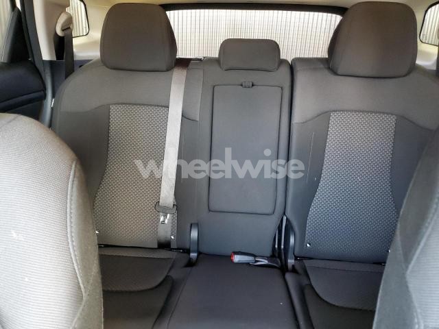 Photo 2 of 2025 KIA SPORTAGE LX (VIN KNDPU3DF6S7358765)