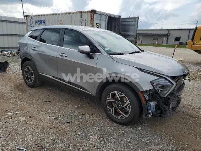 Photo 3 of 2024 KIA SPORTAGE LX (VIN KNDPU3DFXR7218342)