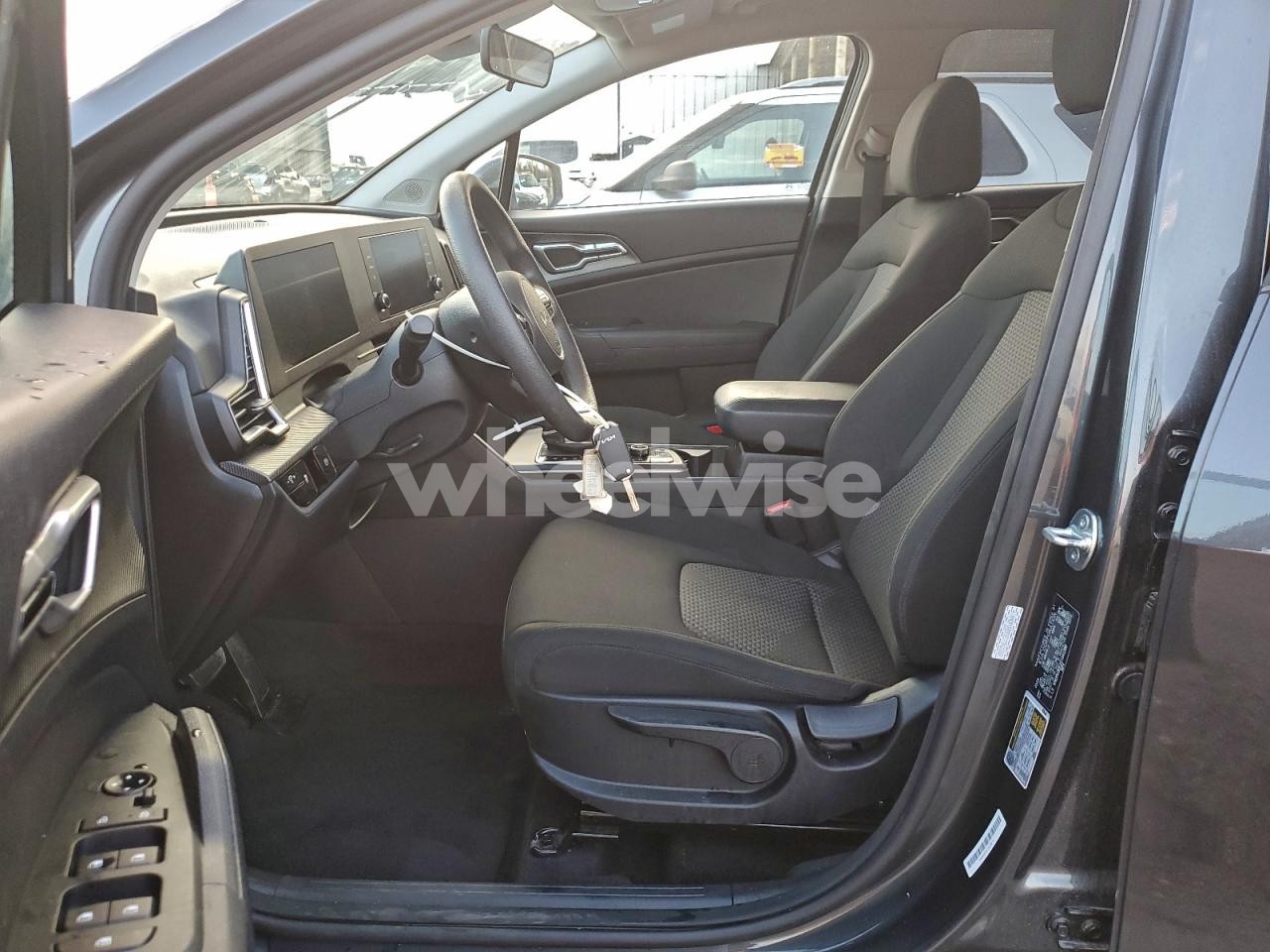 Photo 7 of 2025 KIA SPORTAGE LX (VIN KNDPU3DFXS7343380)