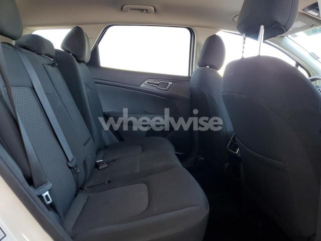 Photo 3 of 2023 KIA SPORTAGE LX (VIN KNDPUCAF0P7080778)