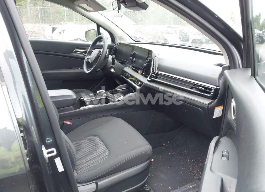 Photo 5 of 2023 Kia Sportage HYBRID LX (VIN KNDPUCAG1P7056739)