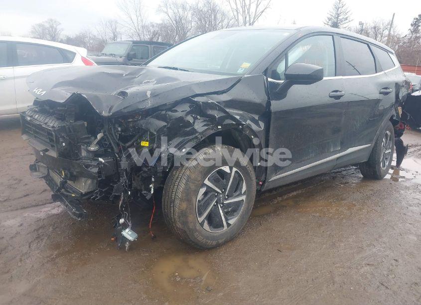 Photo 2 of 2023 Kia Sportage HYBRID LX (VIN KNDPUCAG6P7094418)