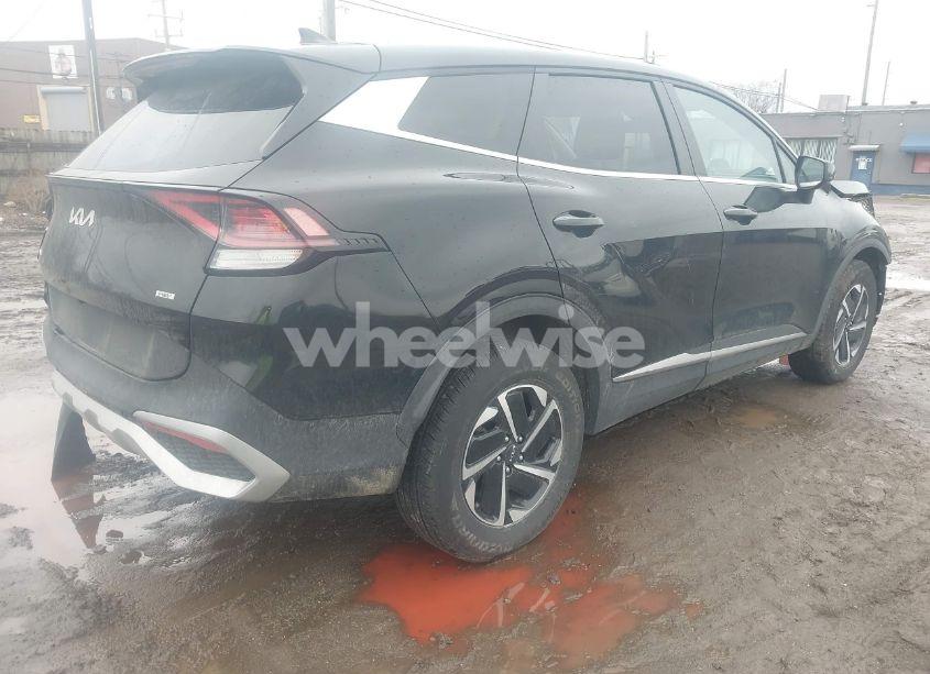 Photo 4 of 2023 Kia Sportage HYBRID LX (VIN KNDPUCAG6P7094418)