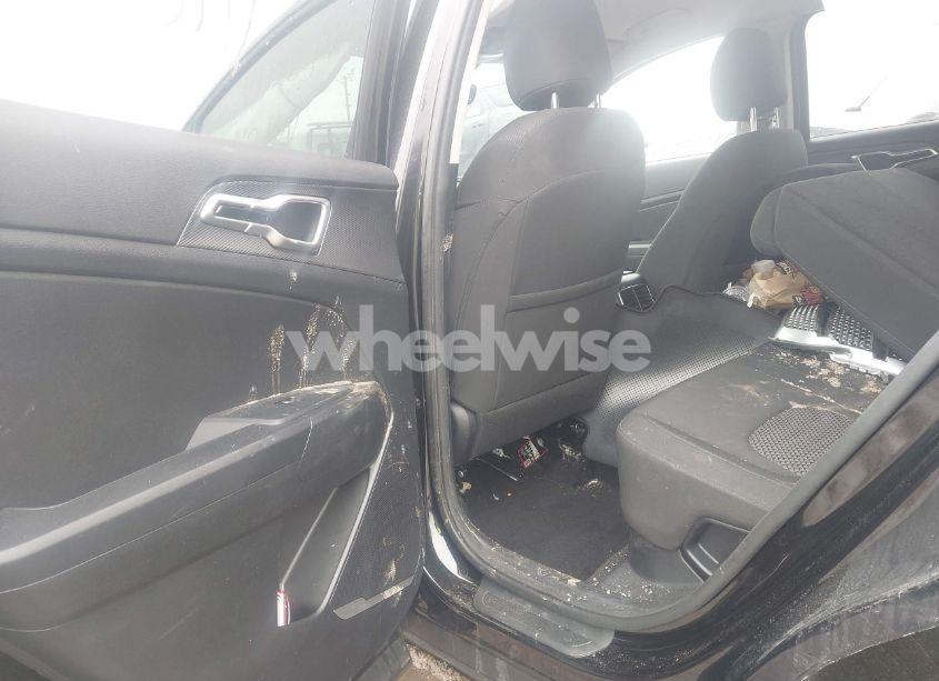 Photo 8 of 2023 Kia Sportage HYBRID LX (VIN KNDPUCAG6P7094418)