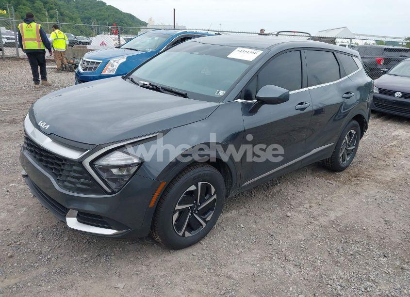 Photo 2 of 2023 Kia Sportage HYBRID LX (VIN KNDPUCAG7P7087123)