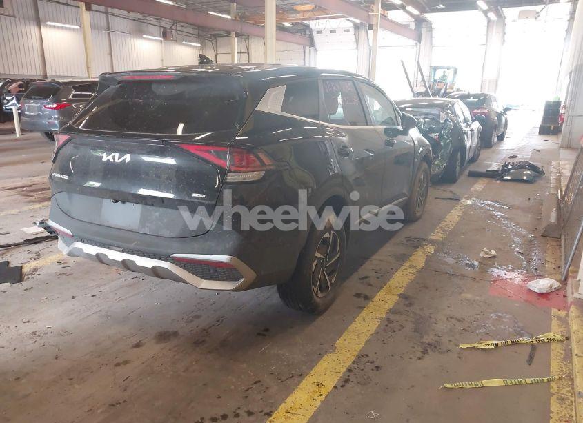 Photo 4 of 2023 Kia Sportage HYBRID LX (VIN KNDPUCAG7P7116619)