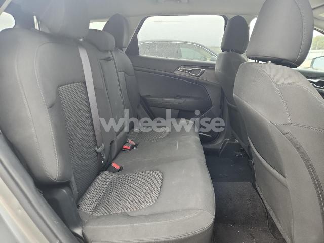 Photo 5 of 2023 KIA SPORTAGE LX (VIN KNDPUCAG8P7059945)