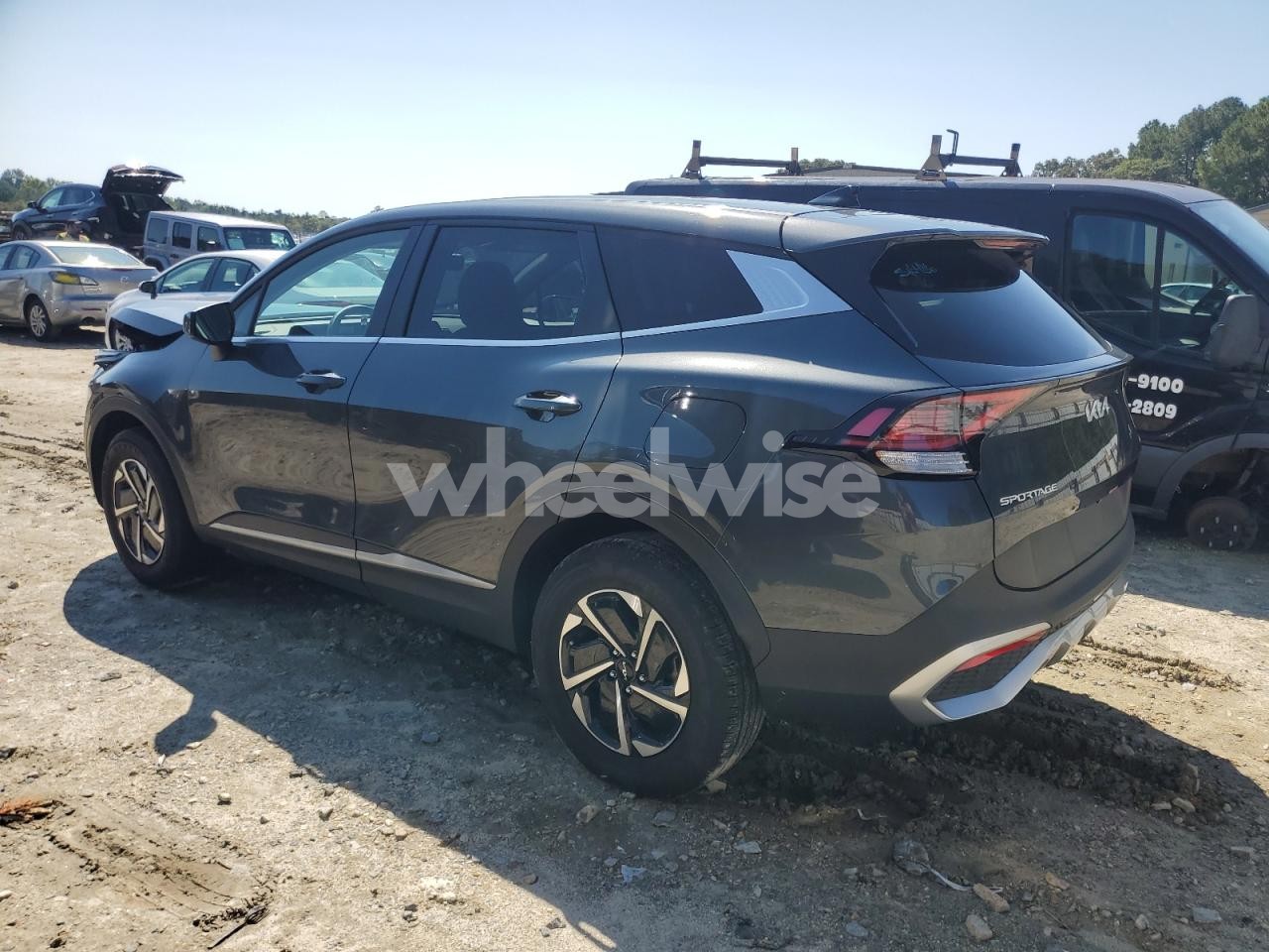 Photo 2 of 2023 KIA SPORTAGE LX (VIN KNDPUCAG8P7116922)