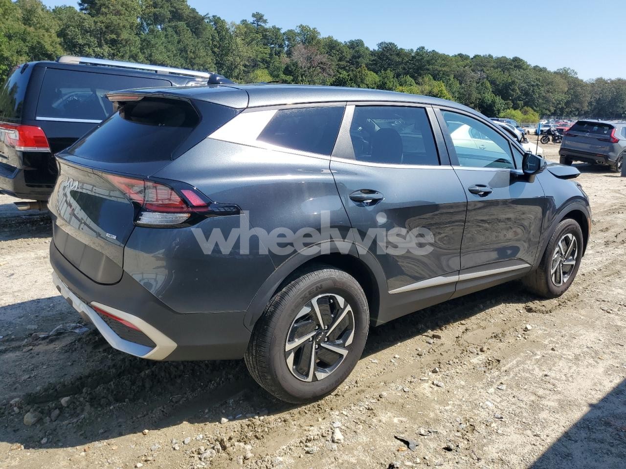 Photo 3 of 2023 KIA SPORTAGE LX (VIN KNDPUCAG8P7116922)