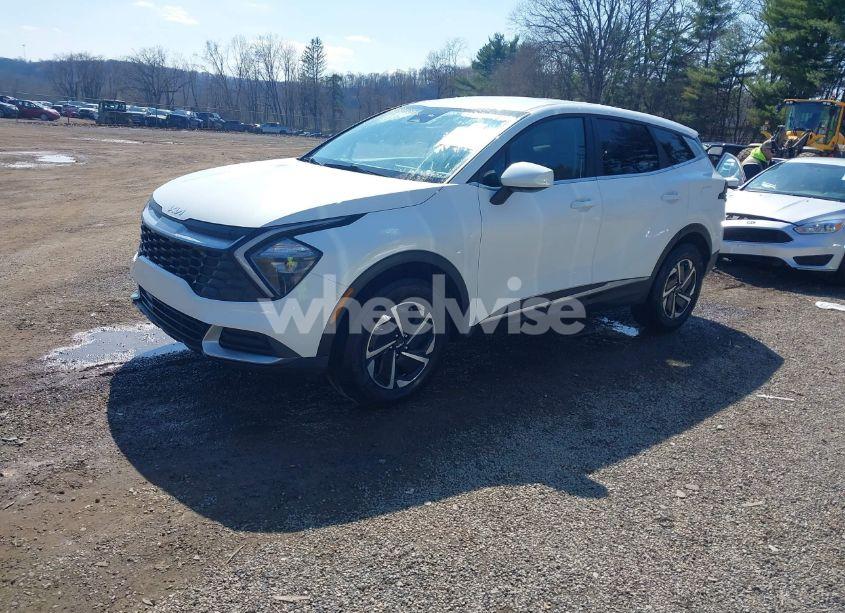 Photo 2 of 2023 Kia Sportage HYBRID LX (VIN KNDPUCAG9P7033662)