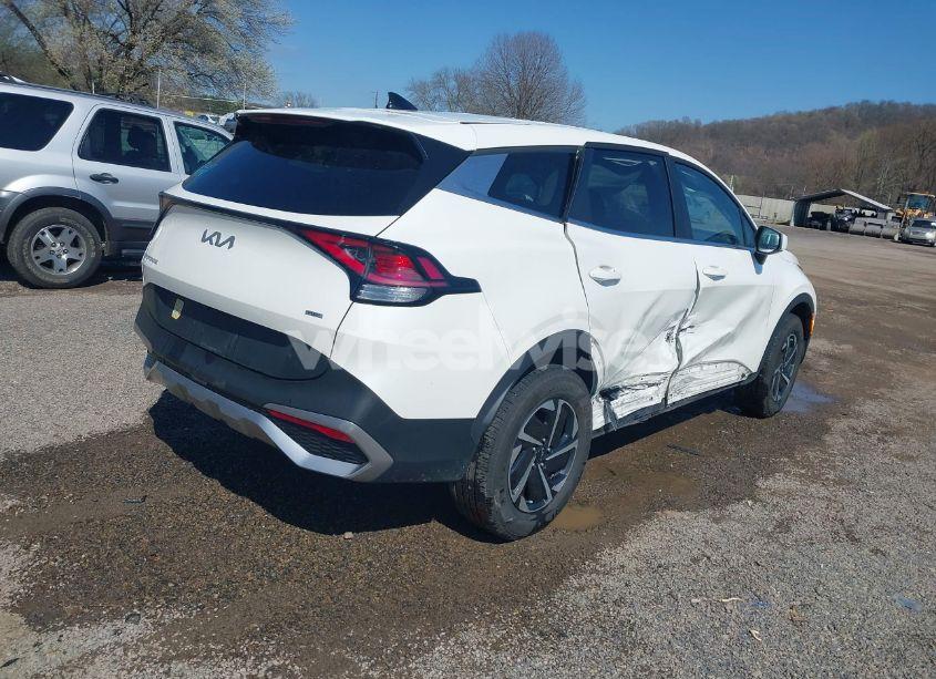 Photo 4 of 2023 Kia Sportage HYBRID LX (VIN KNDPUCAG9P7033662)