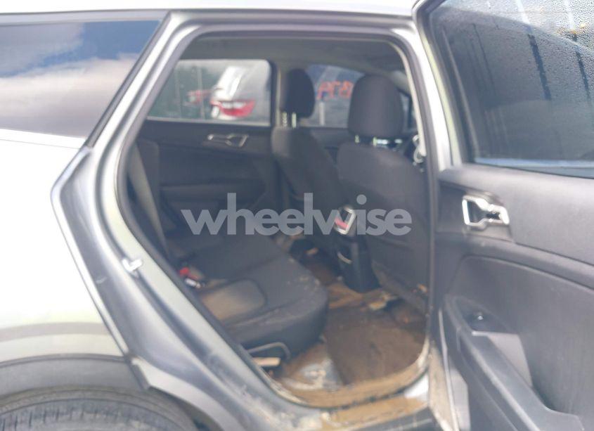 Photo 8 of 2024 Kia Sportage LX (VIN KNDPUCDF2R7223275)