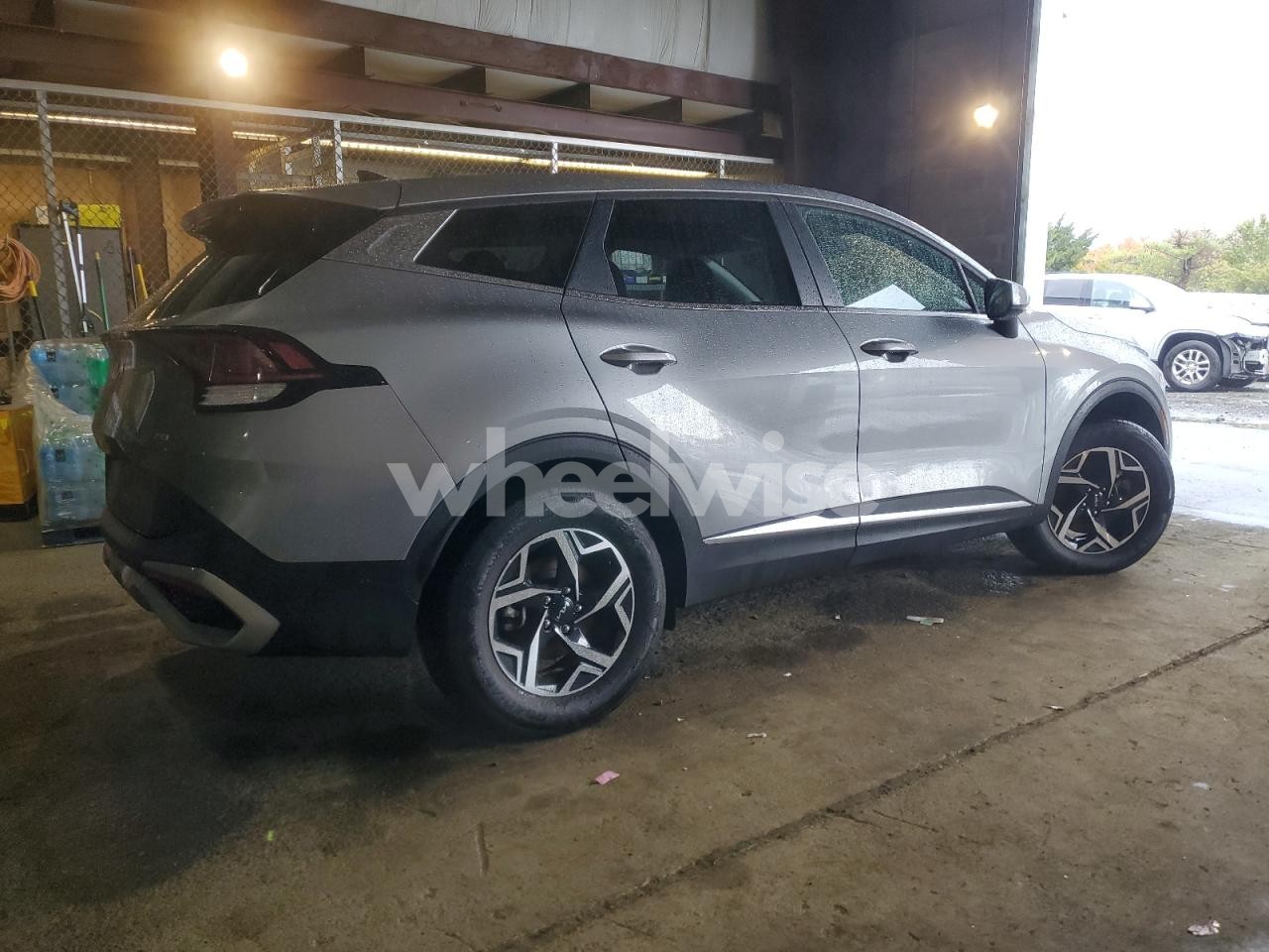 Photo 3 of 2024 KIA SPORTAGE LX (VIN KNDPUCDF3R7315835)