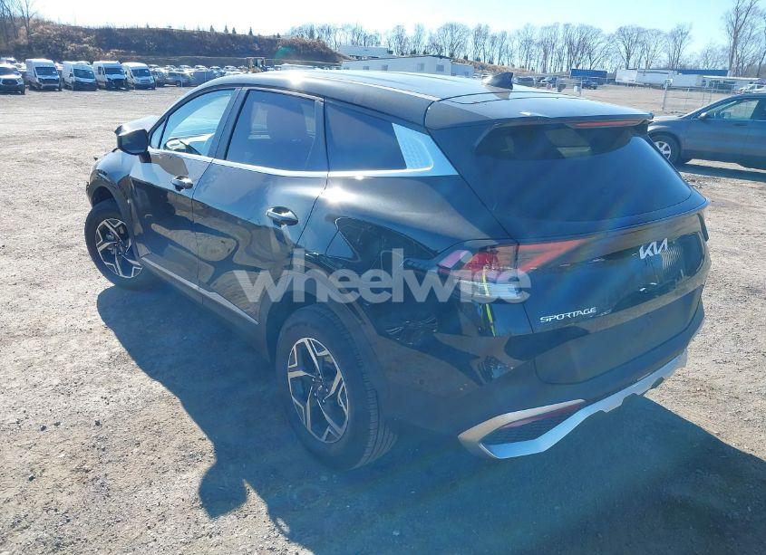 Photo 3 of 2025 Kia Sportage LX (VIN KNDPUCDF3S7355287)