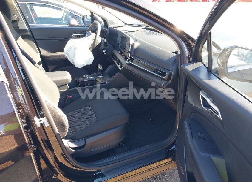 Photo 5 of 2025 Kia Sportage LX (VIN KNDPUCDF3S7355287)