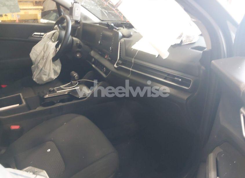 Photo 5 of 2024 Kia Sportage LX (VIN KNDPUCDF4R7296180)