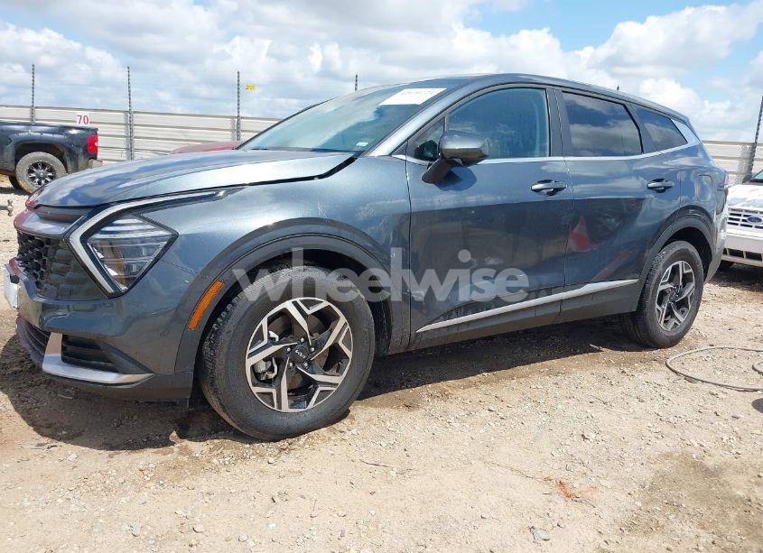 Photo 2 of 2024 Kia Sportage LX (VIN KNDPUCDF6R7283396)