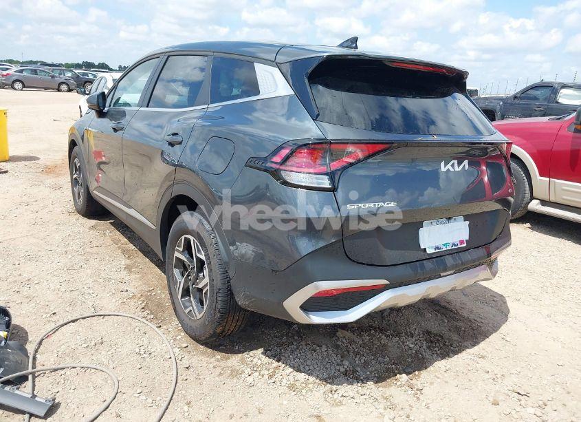 Photo 3 of 2024 Kia Sportage LX (VIN KNDPUCDF6R7283396)