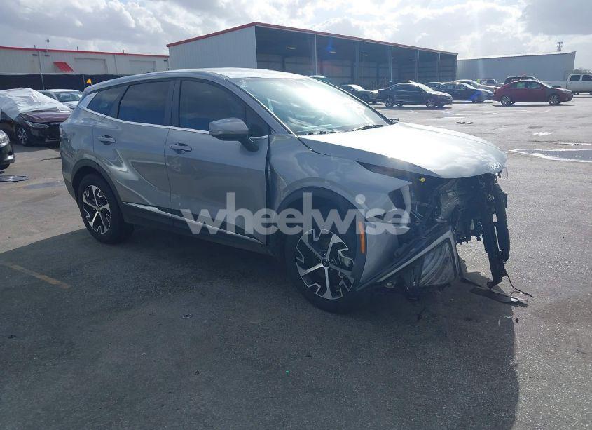 2024 Kia Sportage EX (VIN KNDPV3DF4R7269400) main photo