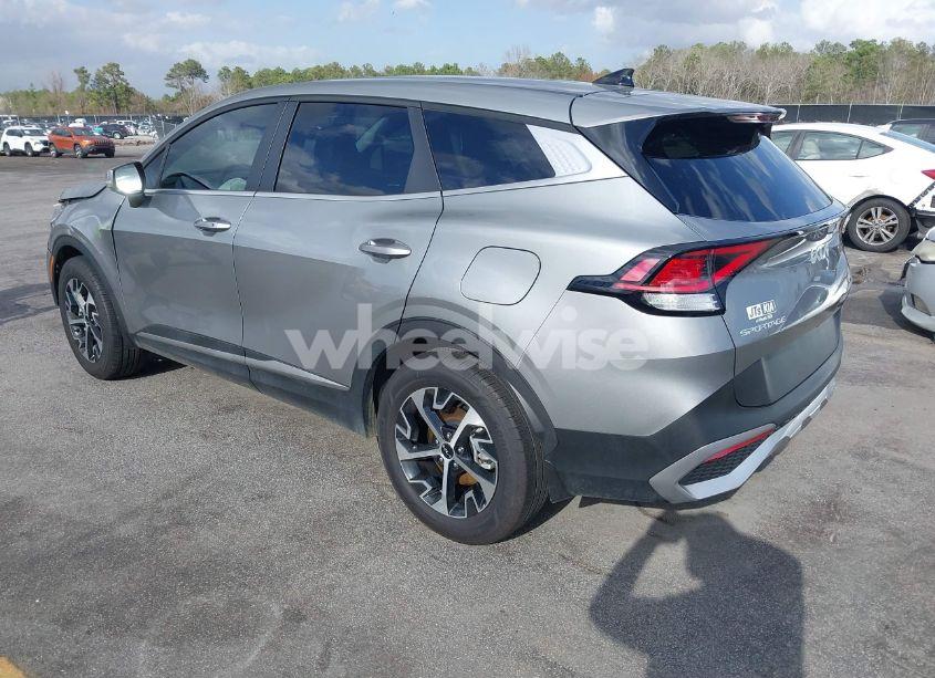 Photo 3 of 2024 Kia Sportage EX (VIN KNDPV3DF4R7269400)