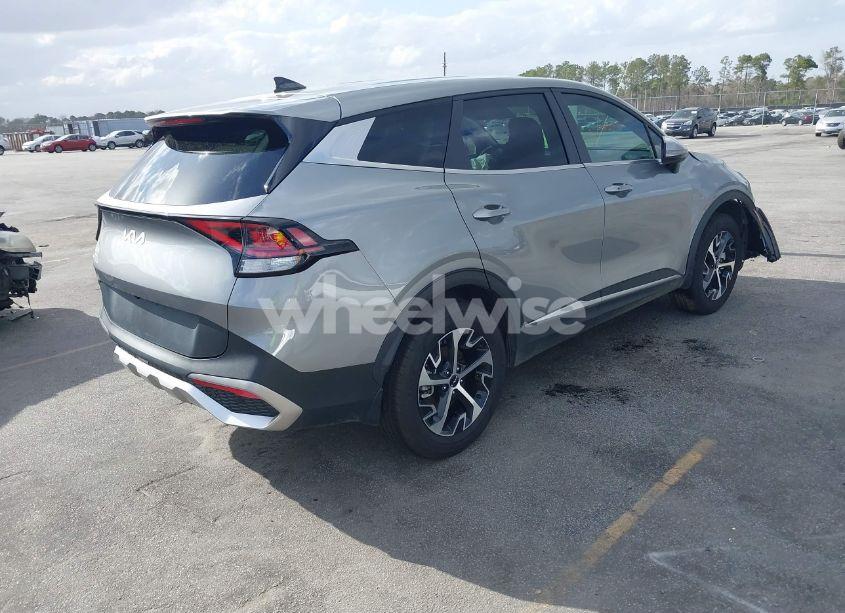 Photo 4 of 2024 Kia Sportage EX (VIN KNDPV3DF4R7269400)