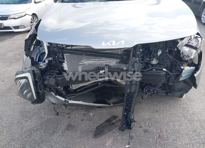 Photo 6 of 2024 Kia Sportage EX (VIN KNDPV3DF4R7269400)