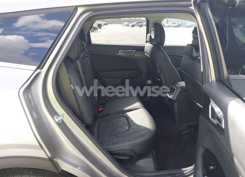 Photo 8 of 2024 Kia Sportage EX (VIN KNDPV3DF4R7269400)