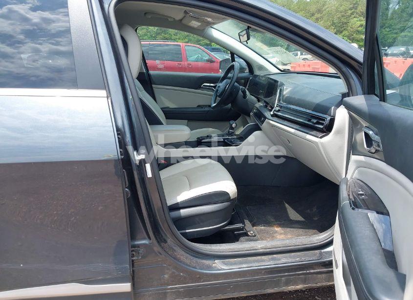Photo 5 of 2023 Kia Sportage EX (VIN KNDPVCAF7P7105673)