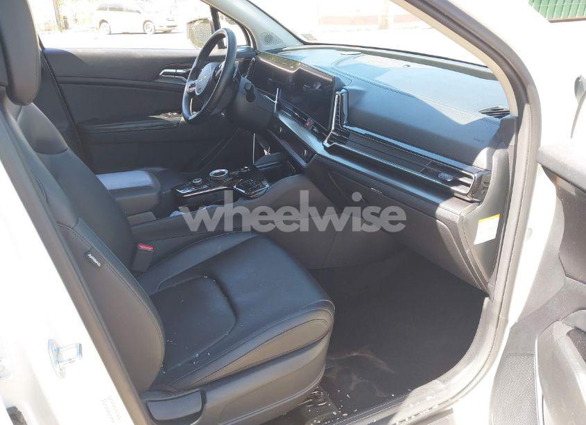 Photo 5 of 2023 Kia Sportage HYBRID EX (VIN KNDPVCAG1P7072520)