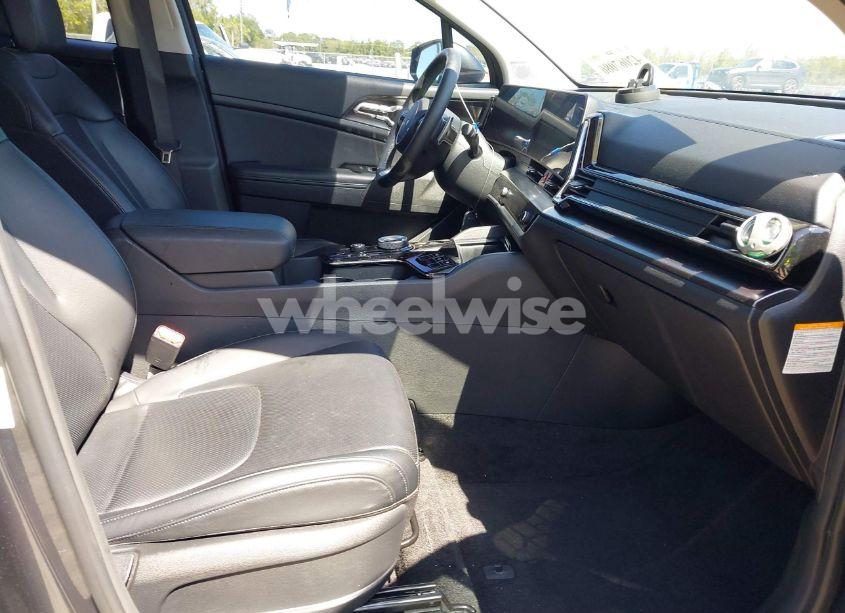 Photo 5 of 2023 Kia Sportage HYBRID EX (VIN KNDPVCAG2P7012651)