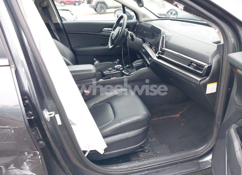 Photo 5 of 2023 Kia Sportage HYBRID EX (VIN KNDPVCAG5P7084413)