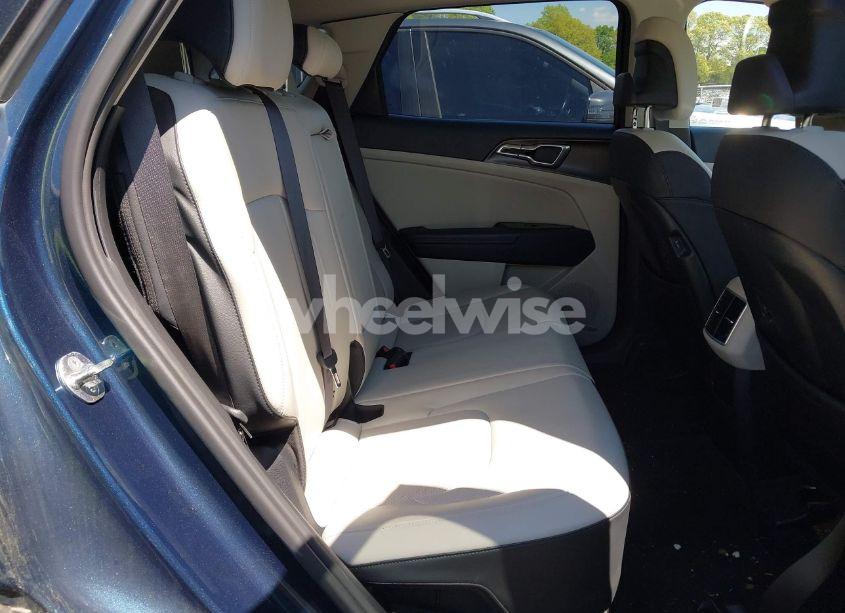 Photo 8 of 2023 Kia Sportage HYBRID EX (VIN KNDPVCAG8P7013061)