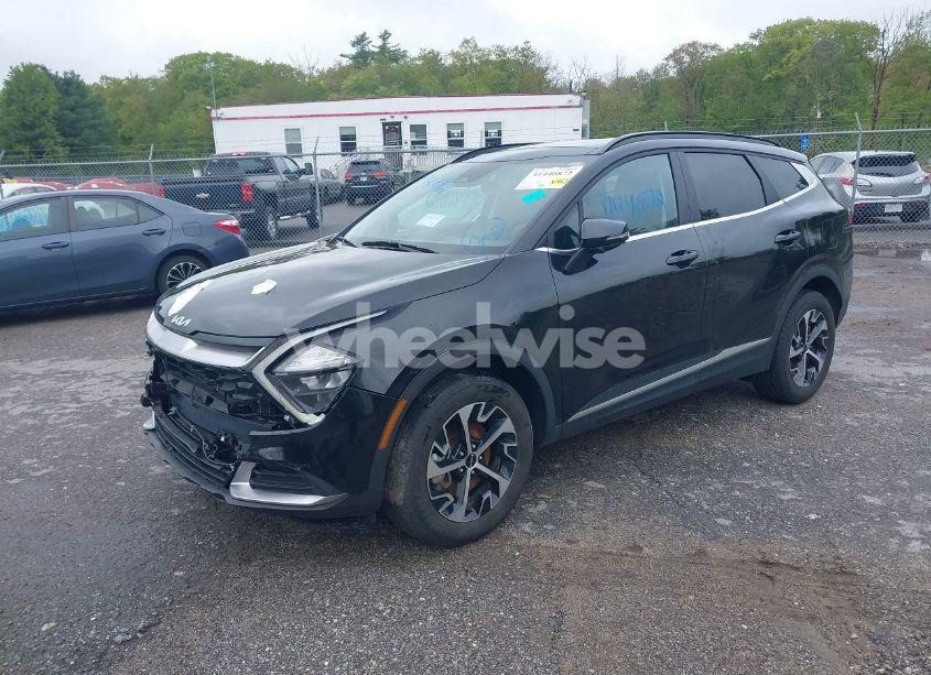 Photo 2 of 2023 Kia Sportage HYBRID EX (VIN KNDPVCAG8P7030958)