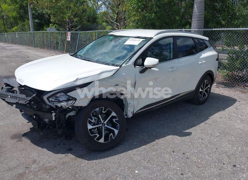 Photo 2 of 2023 Kia Sportage HYBRID EX (VIN KNDPVCAG9P7095057)