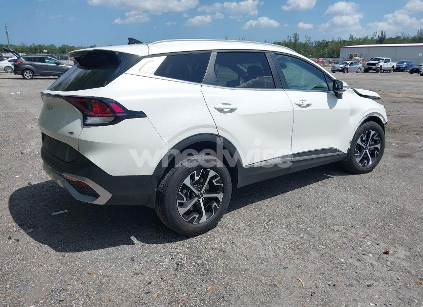 Photo 4 of 2023 Kia Sportage HYBRID EX (VIN KNDPVCAG9P7095057)