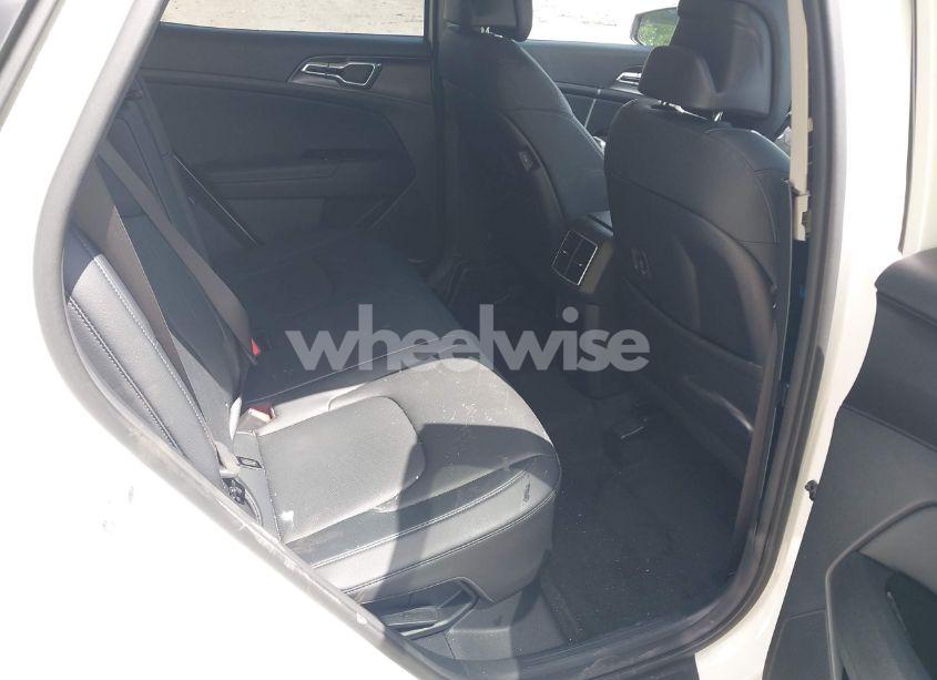 Photo 8 of 2023 Kia Sportage HYBRID EX (VIN KNDPVCAG9P7095057)