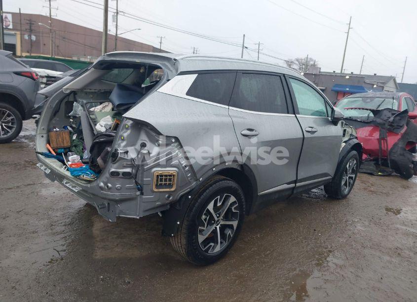 Photo 4 of 2024 Kia Sportage EX (VIN KNDPVCDF8R7268086)