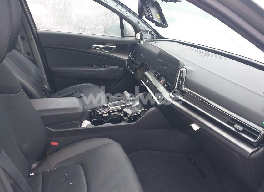 Photo 5 of 2024 Kia Sportage EX (VIN KNDPVCDF8R7268086)