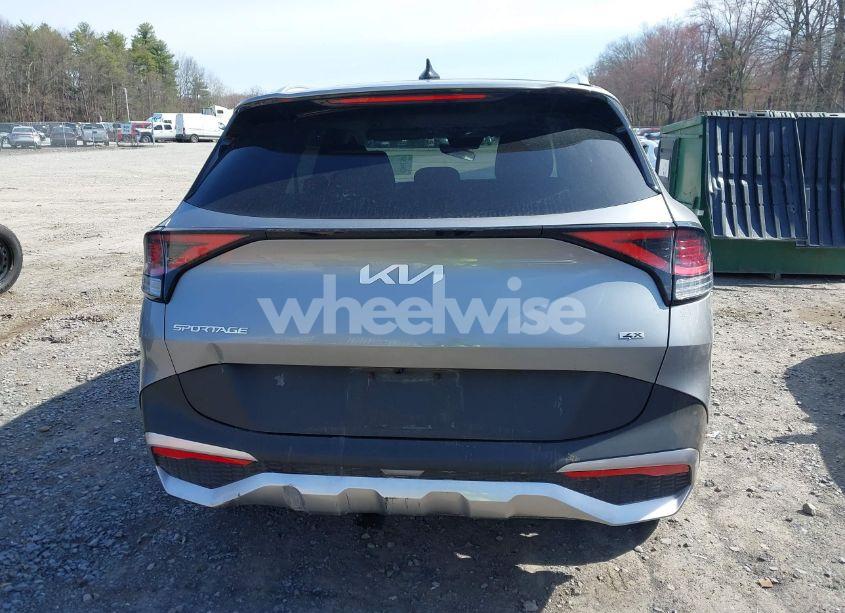 Photo 15 of 2024 Kia Sportage EX (VIN KNDPVCDF8R7277239)