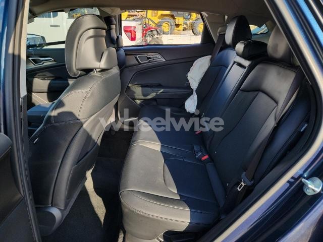 Photo 6 of 2025 KIA SPORTAGE EX (VIN KNDPVCDG6S7239779)