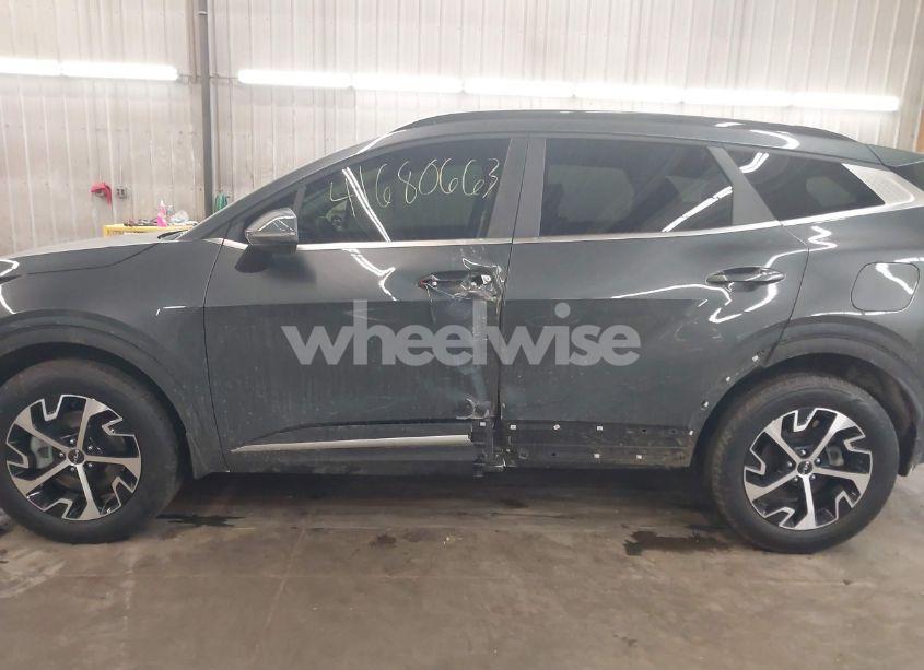 Photo 15 of 2024 Kia Sportage HYBRID EX (VIN KNDPVCDGXR7162828)