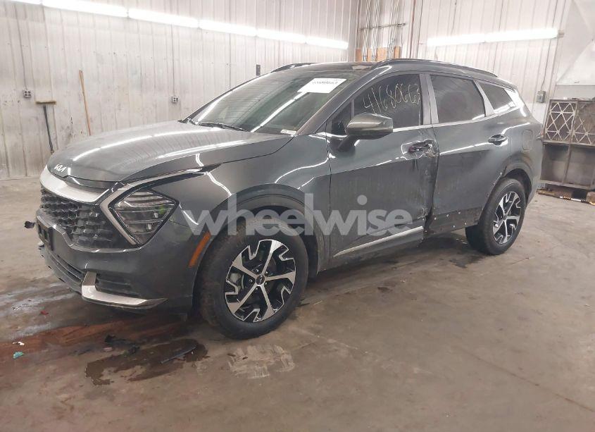 Photo 2 of 2024 Kia Sportage HYBRID EX (VIN KNDPVCDGXR7162828)