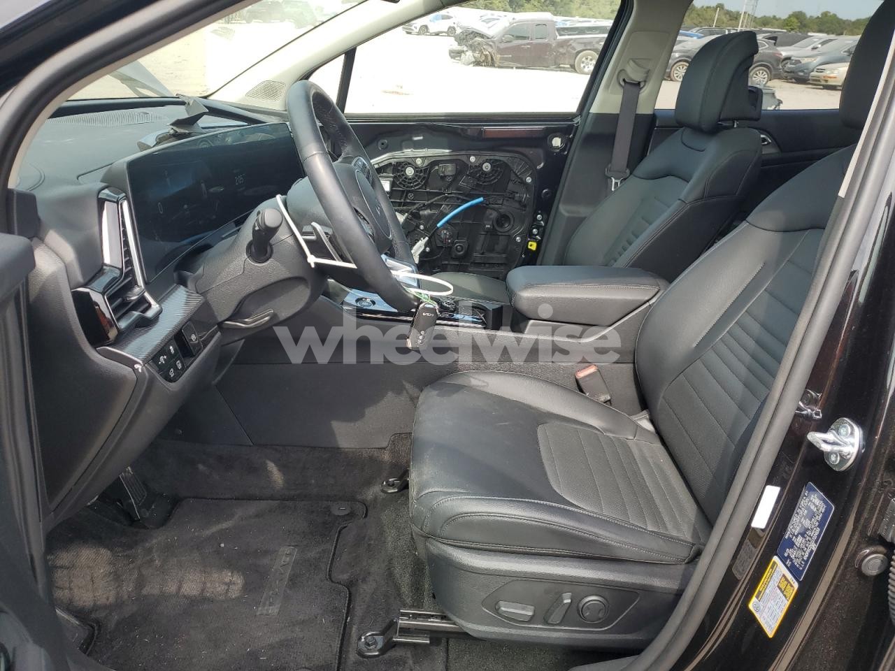 Photo 7 of 2025 KIA SPORTAGE SX PRESTIGE (VIN KNDPXCDG1S7224553)